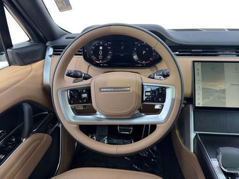 New 2026 Land Rover Range Rover Long Wheelbase SE AWD/4WD image 13