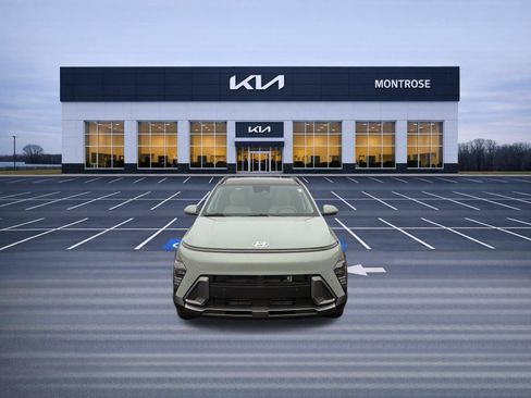 Used 2024 Hyundai Kona Limited AWD/4WD image 2