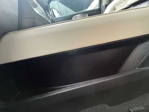 Used 2019 Ford Expedition Platinum image 21