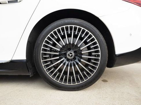 Certified 2022 Mercedes-Benz EQS 580 4MATIC Sedan image 8