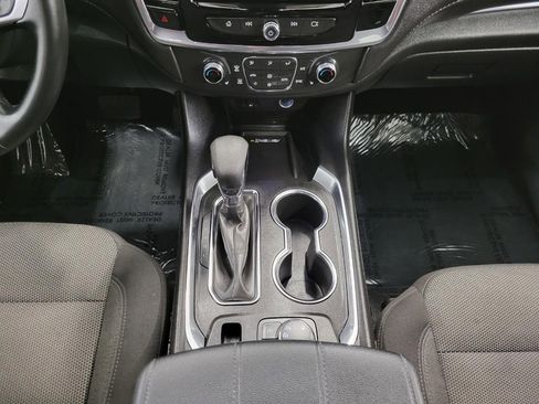 Used 2023 Chevrolet Traverse LT image 16