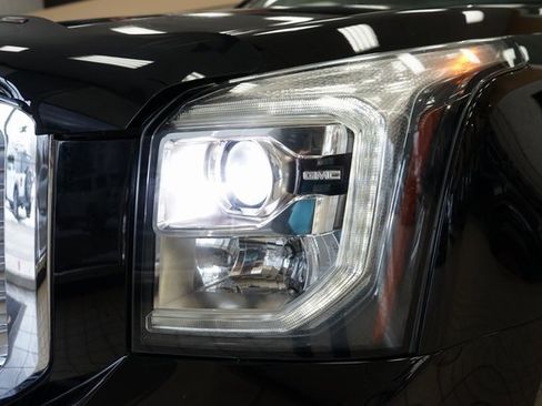 Used 2016 GMC Yukon Denali w/ Open Road Package image 26