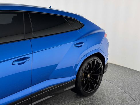 Used 2022 Lamborghini Urus image 48