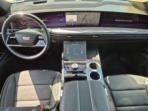 Certified 2025 Cadillac Escalade Sport AWD/4WD image 12