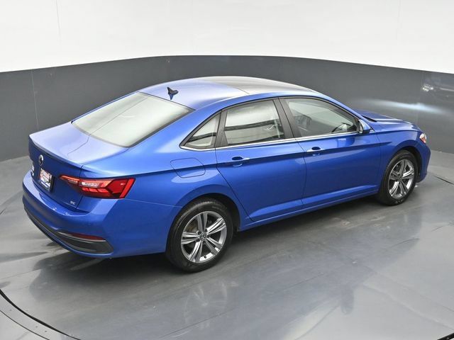 Used 2024 Volkswagen Jetta SE w/ Panoramic Sunroof Package FWD image 32