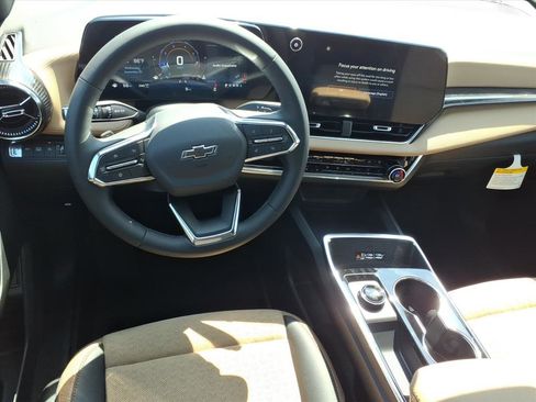 New 2026 Chevrolet Equinox ACTIV w/ Convenience Package III image 7