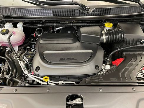New 2026 Chrysler Pacifica Select FWD image 18