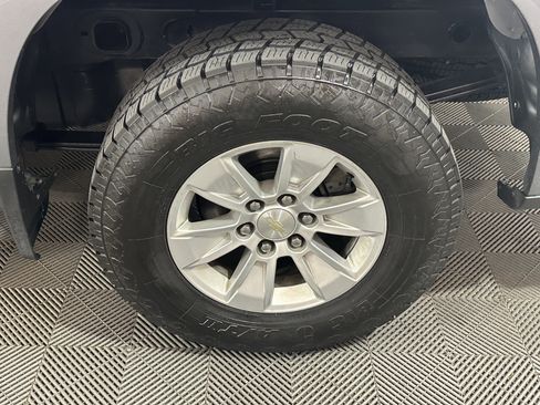 Used 2021 Chevrolet Silverado 1500 LT image 12