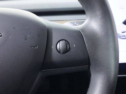 Used 2020 Tesla Model 3 Standard Range Plus RWD image 12