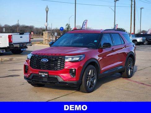 New 2026 Ford Explorer ST-Line w/ ST-Line Street Pack RWD image 3