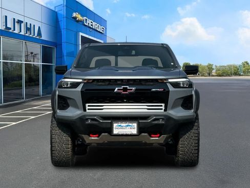 Used 2026 Chevrolet Colorado ZR2 w/ Technology Package AWD/4WD image 10