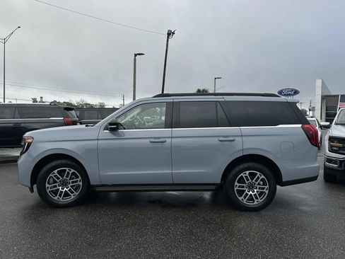 New 2025 Ford Expedition Active image 16