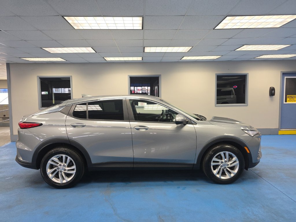 Certified 2024 Buick Envista Preferred w/ Convenience II Package FWD image 2