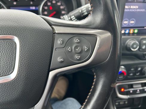 Used 2022 GMC Terrain AT4 image 10