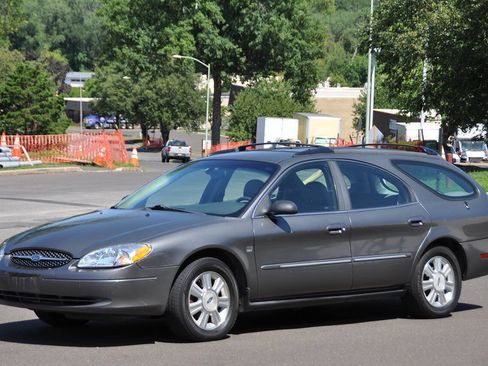 Used 2003 Ford Taurus SEL FWD image 3