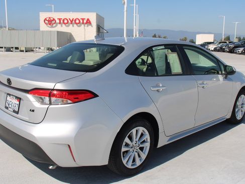 Certified 2026 Toyota Corolla LE w/ LE Premium Package FWD image 3