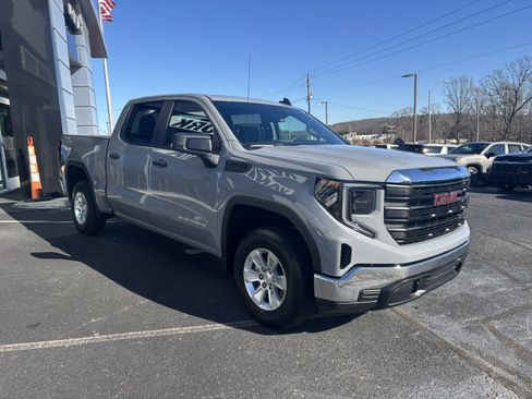 Used 2024 GMC Sierra 1500 Pro w/ Pro Value Package image 4