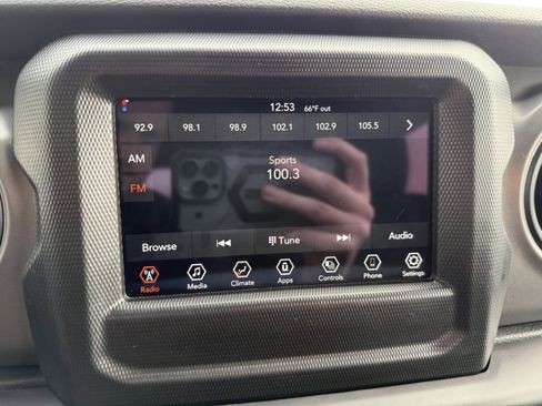 Used 2022 Jeep Wrangler Willys image 20