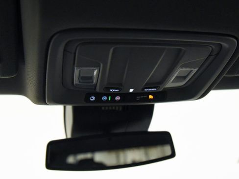 Used 2022 Chevrolet Silverado 1500 RST AWD/4WD image 30