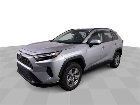 Used 2024 Toyota RAV4 XLE image 4