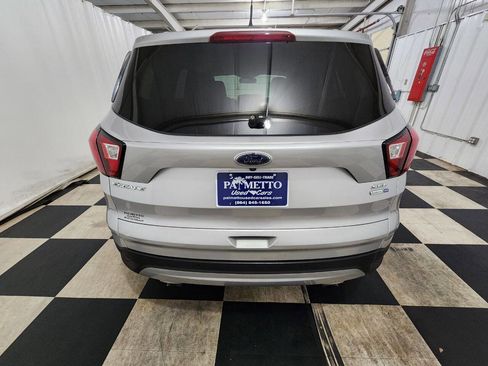 Used 2019 Ford Escape SEL image 7