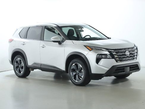 Certified 2024 Nissan Rogue SV image 1