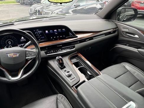 Used 2023 Cadillac Escalade ESV Premium Luxury w/ LPO, Floor Liner Package AWD/4WD image 22