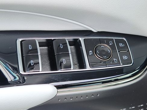 New 2025 Cadillac Lyriq Sport w/ LPO, Floor Liner Package RWD image 20