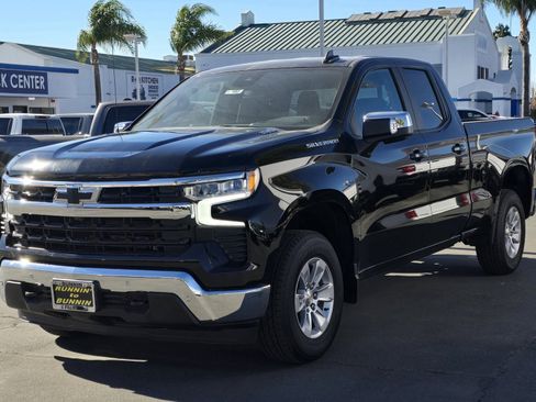 Used 2025 Chevrolet Silverado 1500 LT w/ Safety Package RWD image 5