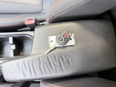 Used 2018 Subaru Crosstrek 2.0i Premium AWD/4WD image 17