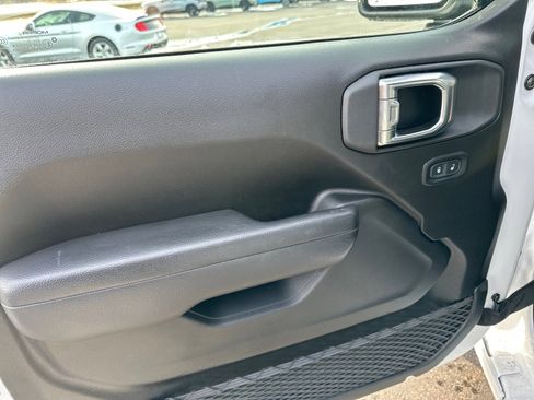 Used 2025 Jeep Wrangler Sport image 10