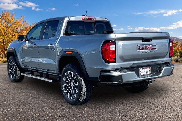 Used 2023 GMC Canyon Denali AWD/4WD image 4