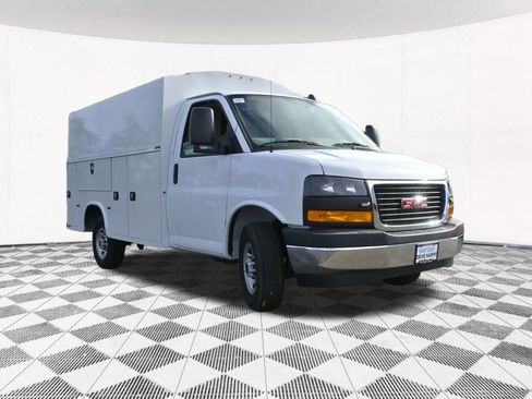 New 2025 GMC Savana 3500 w/ Power Convenience Package RWD image 23