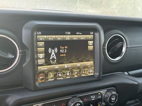 Used 2023 Jeep Wrangler Unlimited Sahara w/ Cold Weather Group AWD/4WD image 33