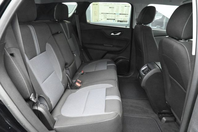 New 2026 Chevrolet Blazer LT w/ Midnight/Sport Edition FWD image 25