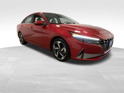 Used 2022 Hyundai Elantra Limited image 5