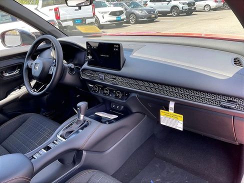 New 2026 Honda HR-V Sport image 9