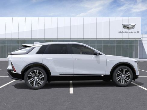 New 2026 Cadillac Lyriq Premium Luxury image 5