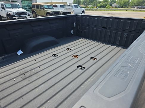Used 2022 GMC Sierra 3500 Denali AWD/4WD image 11