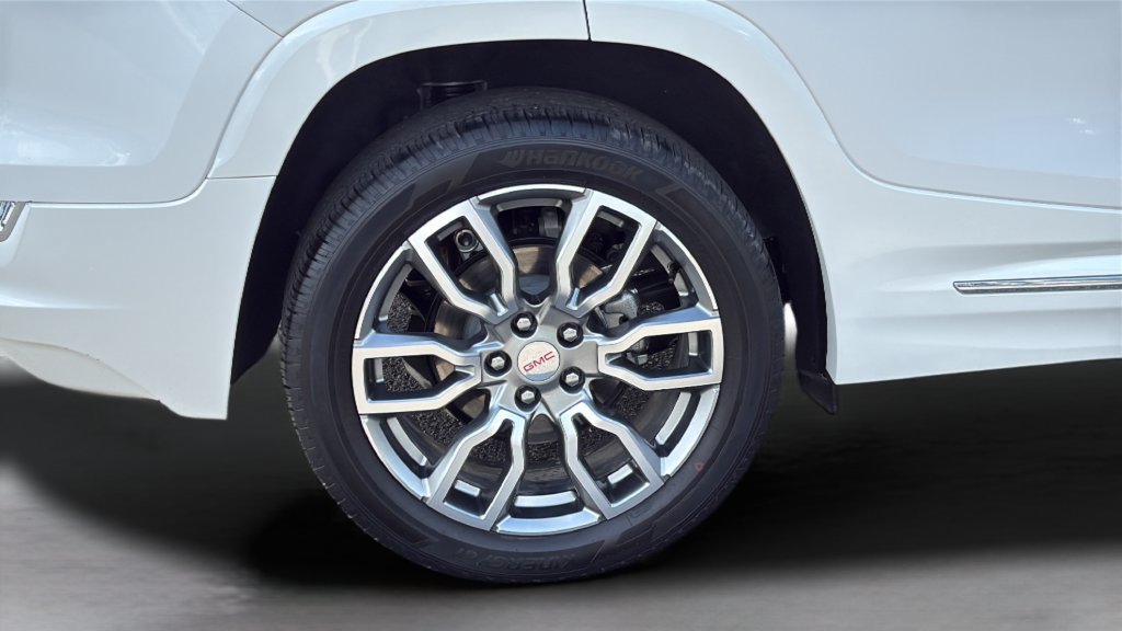 Used 2023 GMC Terrain Denali w/ Denali Premium Package AWD/4WD image 29