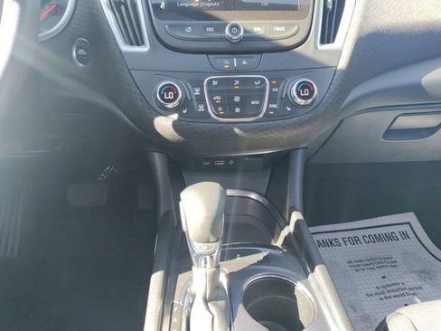 Used 2022 Chevrolet Malibu LT image 11