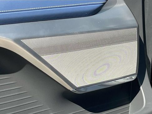 New 2026 Cadillac Vistiq Premium Luxury w/ LPO, Floor Liner Package AWD/4WD image 19