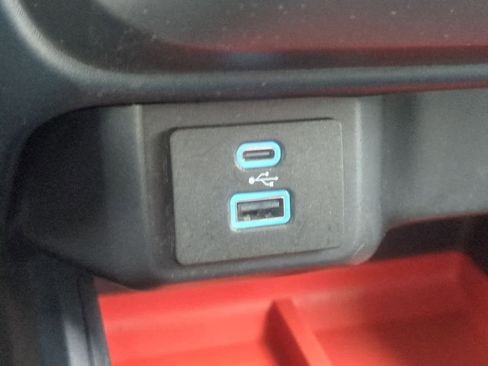 Certified 2024 Ford Maverick XLT image 30