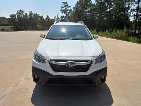 Used 2022 Subaru Outback Premium w/ Popular Package #1 AWD/4WD image 2