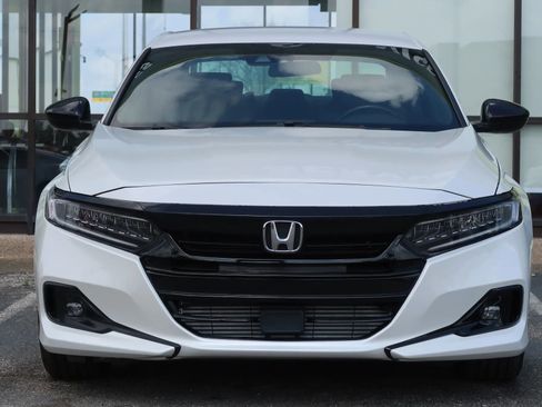 Used 2021 Honda Accord Sport image 2