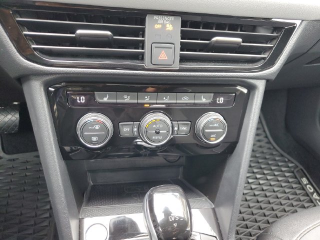 Certified 2024 Volkswagen Taos SE FWD image 26
