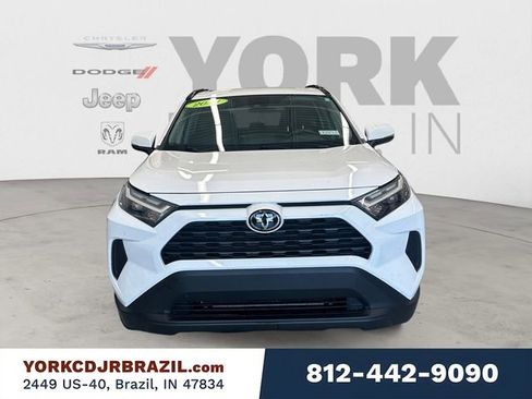 Used 2024 Toyota RAV4 XLE AWD/4WD image 8