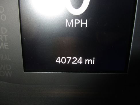 Used 2022 Jeep Gladiator Sport image 19