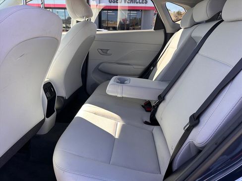 Used 2025 Hyundai Kona SEL image 13
