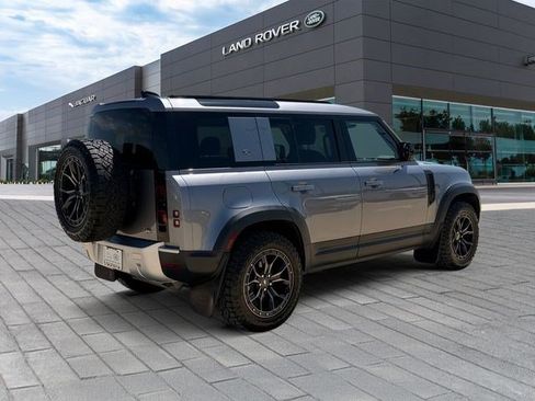 Used 2022 Land Rover Defender 110 S AWD/4WD image 5
